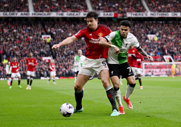 一名具备潜 一名具备潜